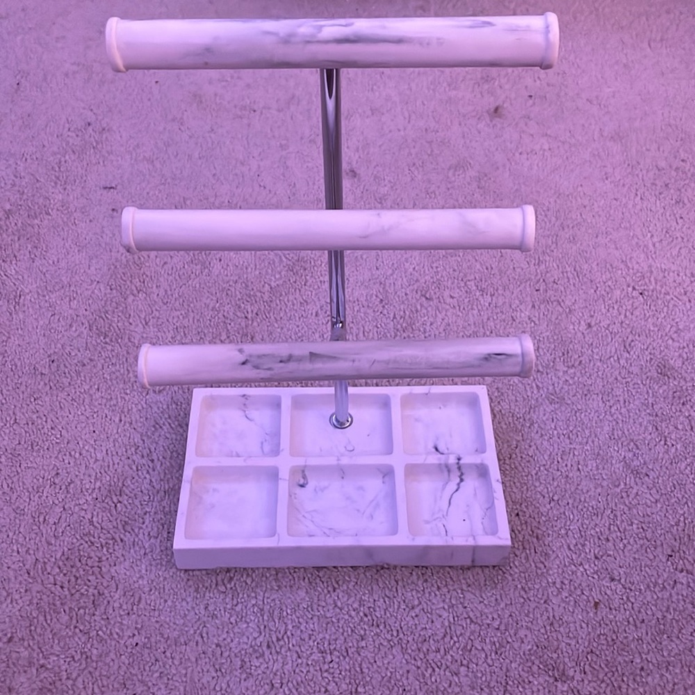 marble jewelry stand